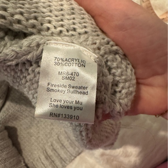 Show Me Your Mumu S Gray White Oversized Mellow Fireside Sweater Bull Skull - Picture 7 of 8